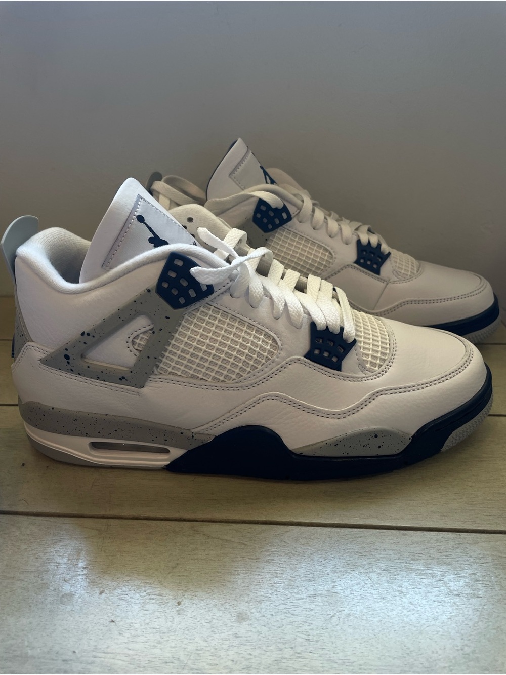 Air Jordan 4 Retro white sneakers